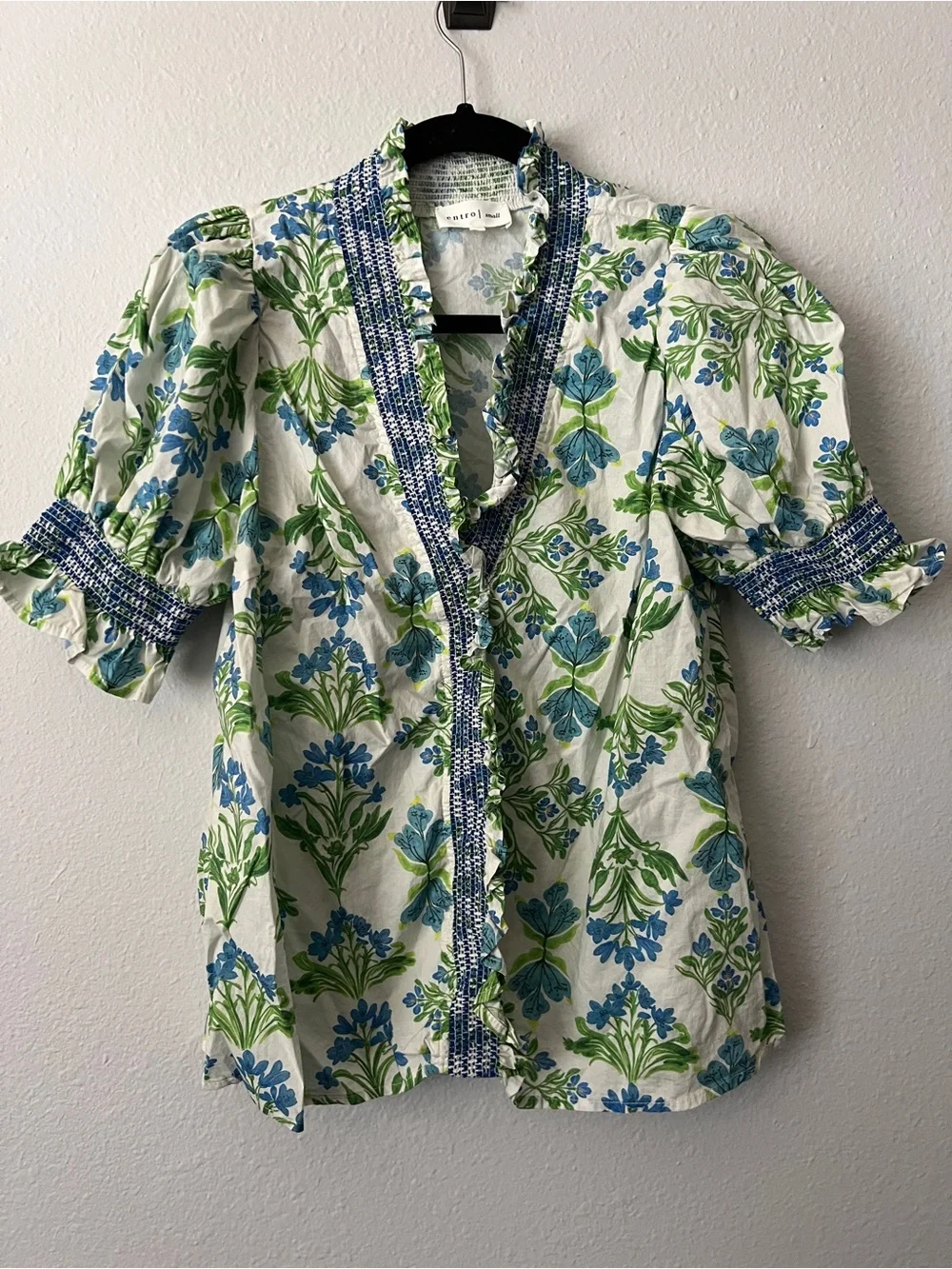 ENTRO Floral Blue Puff Sleeve Top Small
